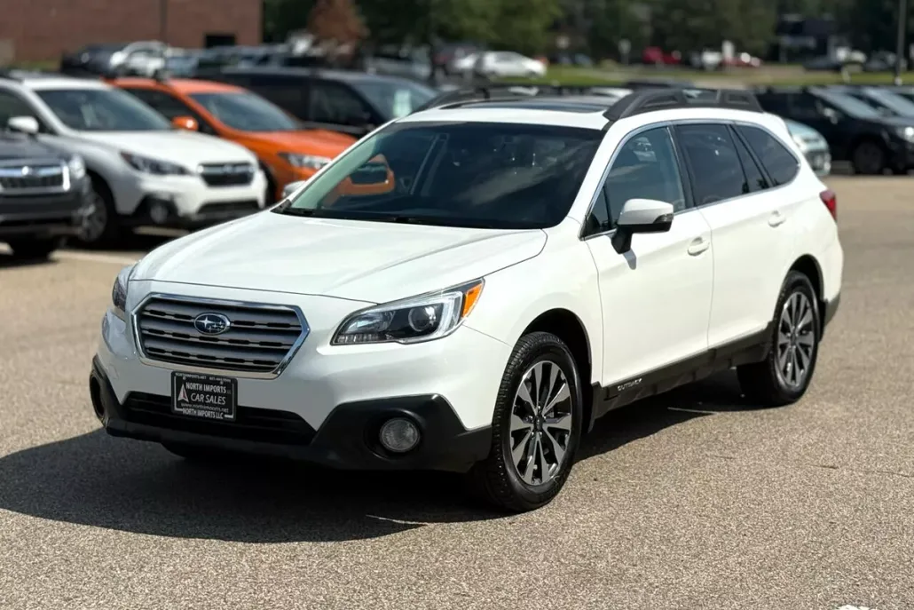 2017 Subaru Outback 2.5i Limited photo 1