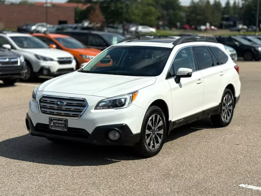 2017 Subaru Outback 2.5i Limited photo 1