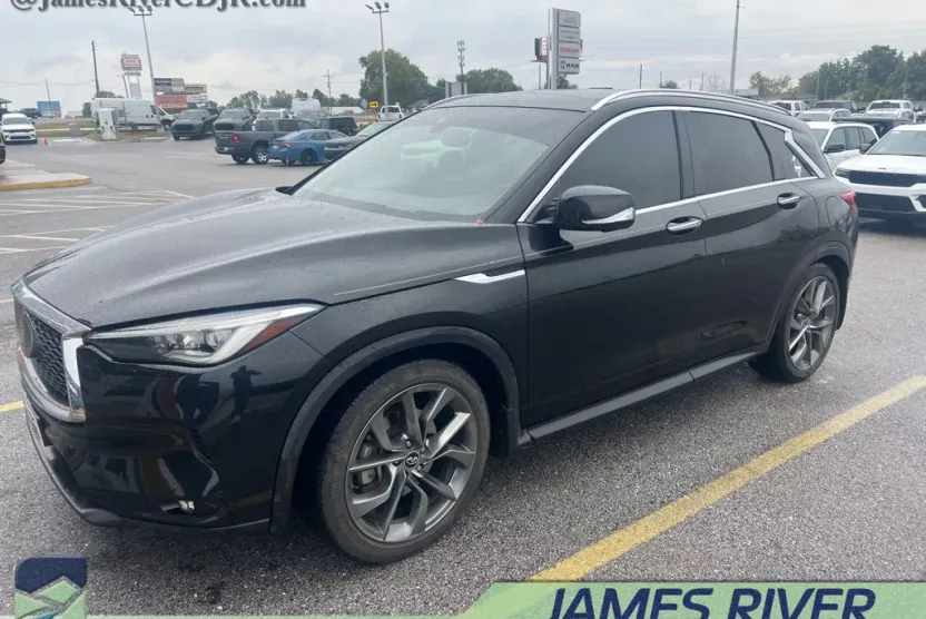 2019 Infiniti QX50 Essential photo 1