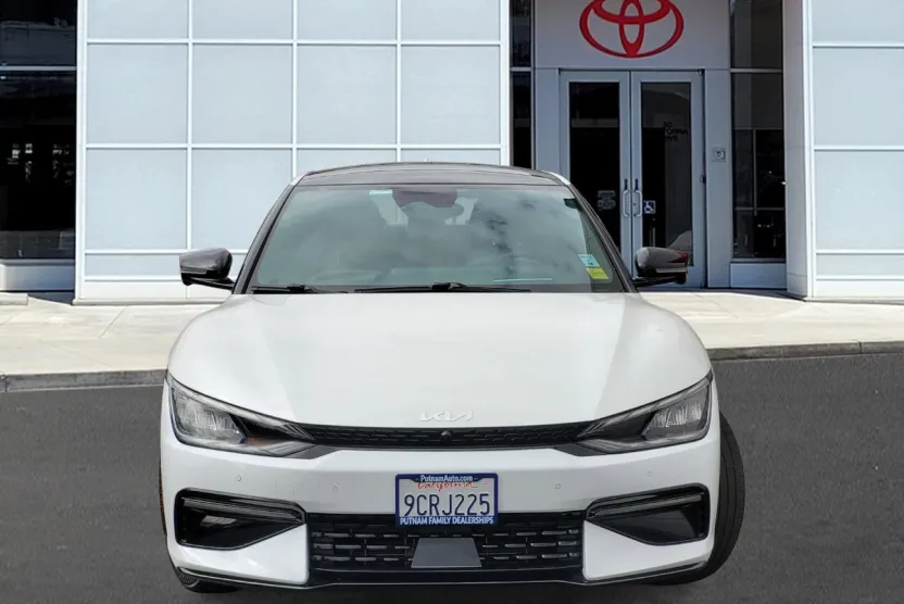 2022 Kia EV6 GT-Line photo 1