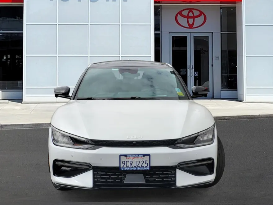 2022 Kia EV6 GT-Line photo 1