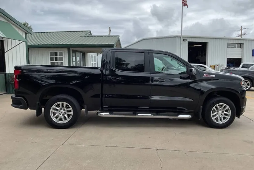 2021 Chevrolet Silverado 1500 RST photo 1