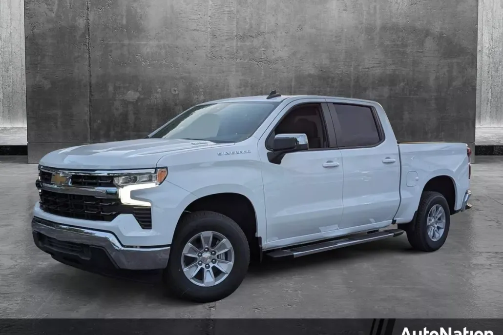 2025 Chevrolet Silverado 1500 LT photo 1