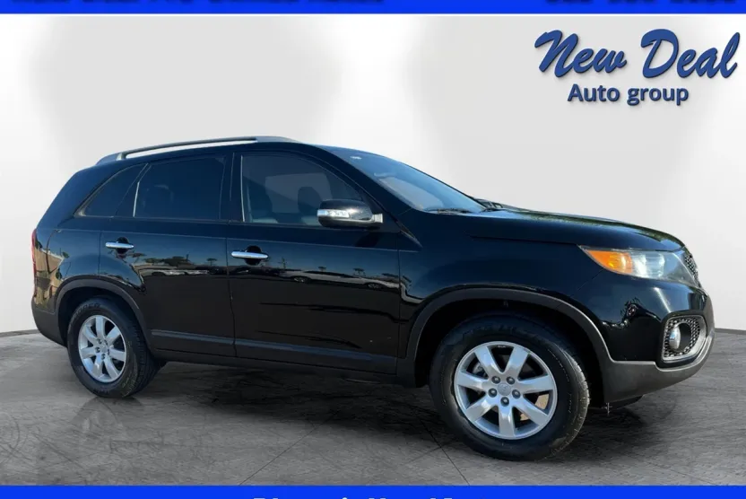 2012 Kia Sorento LX photo 1