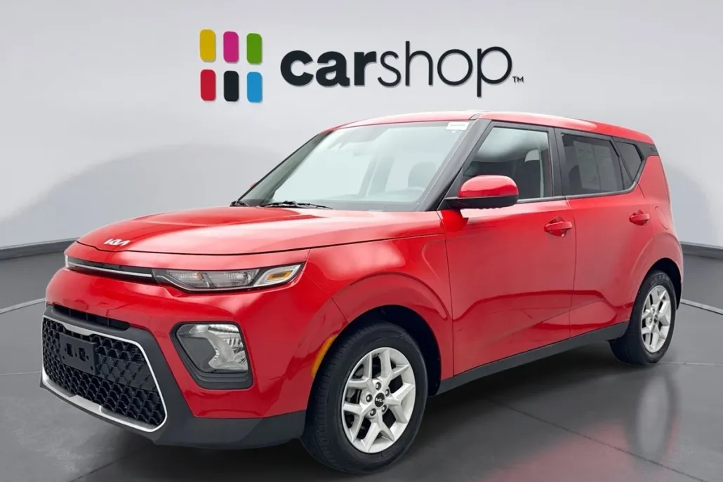 2022 Kia Soul LX photo 1