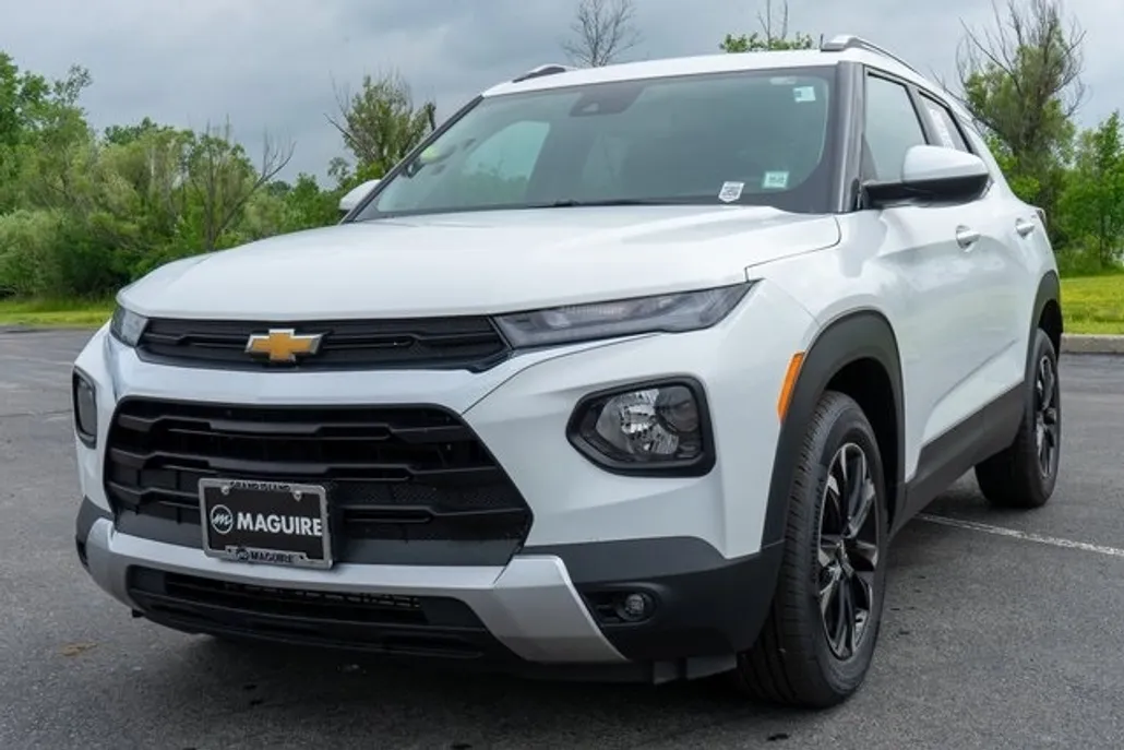 2023 Chevrolet Trailblazer LT photo 1