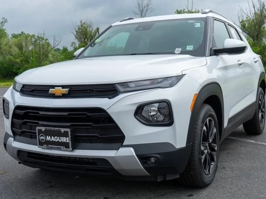 2023 Chevrolet Trailblazer LT photo 1