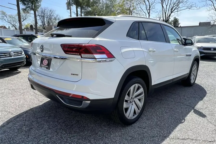 2021 Volkswagen Atlas Cross Sport SE Technology photo 1