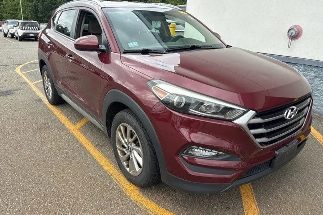 2017 Hyundai Tucson SE photo 1