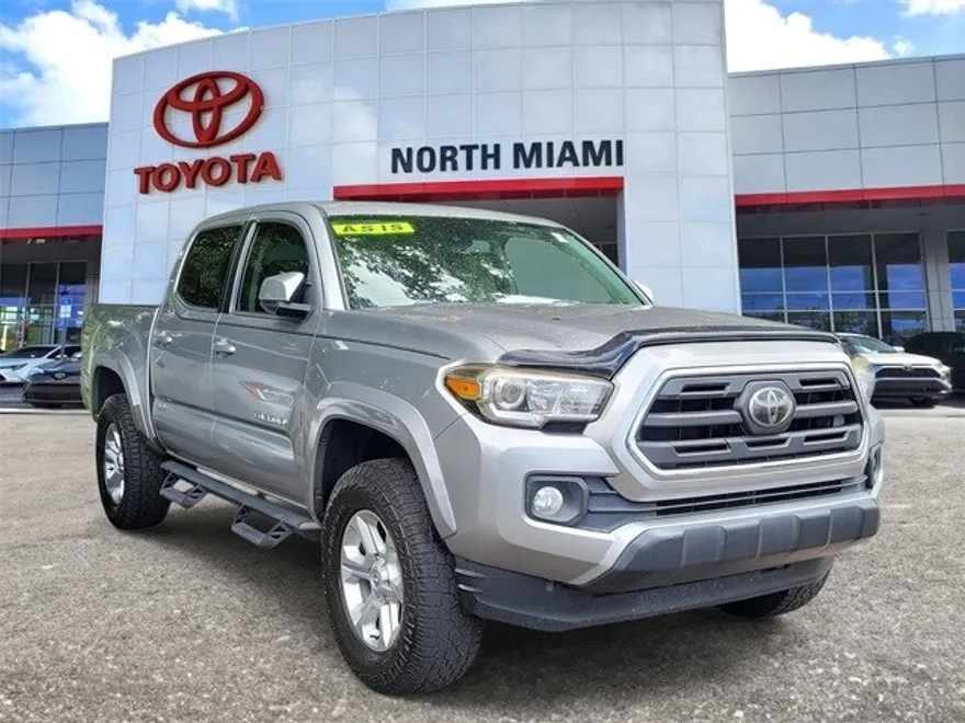 2018 Toyota Tacoma SR5 TRD Sport photo 1