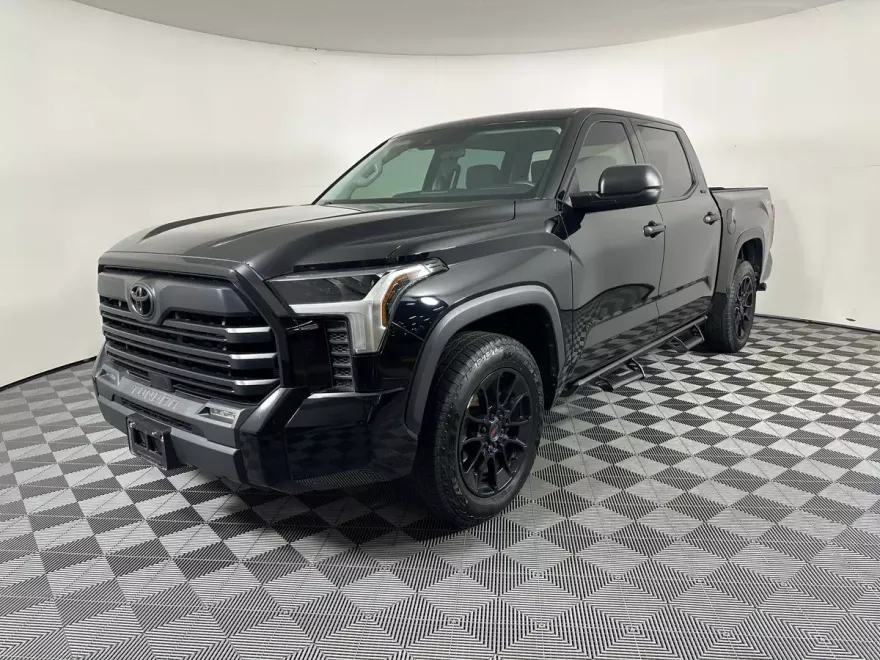 2023 Toyota Tundra SR5 photo 1