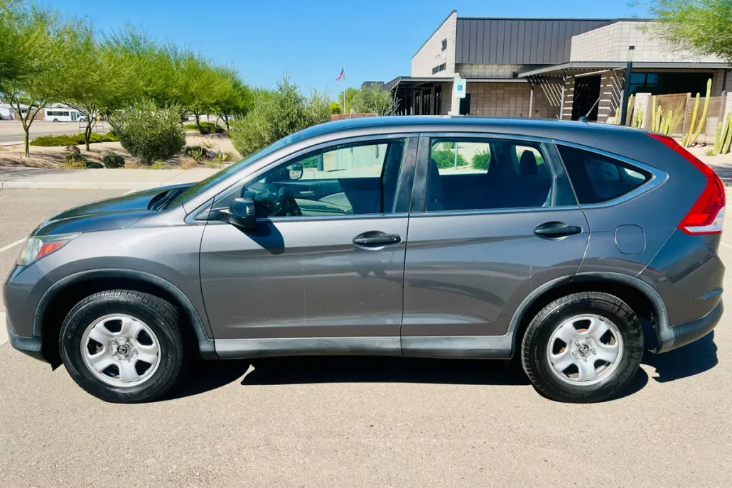 2014 Honda CR-V LX photo 1