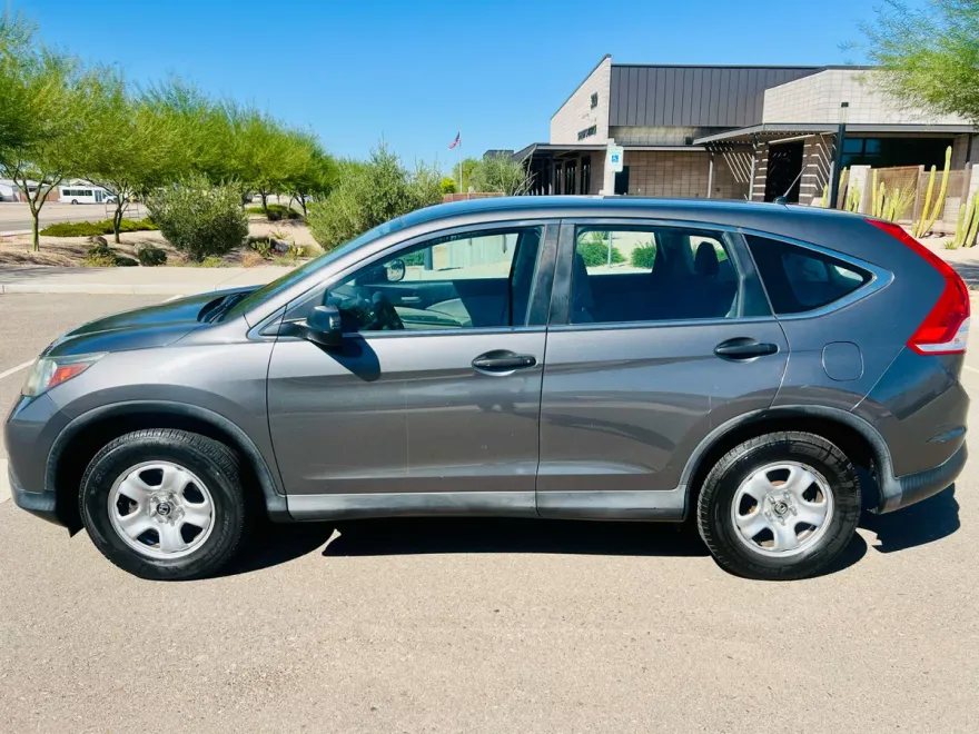 2014 Honda CR-V LX photo 1
