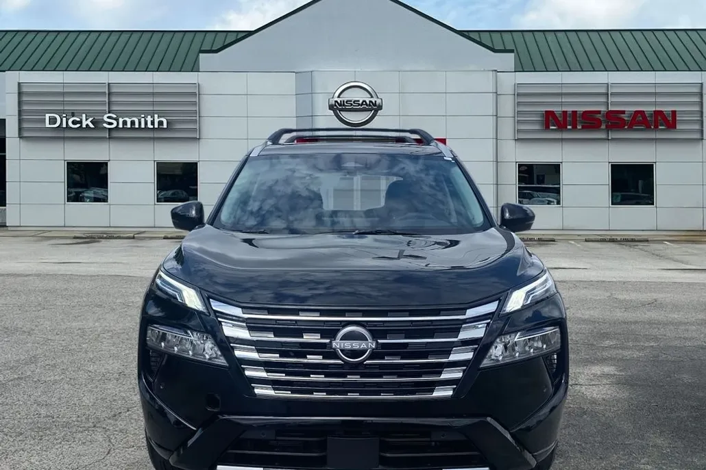2025 Nissan Rogue Platinum photo 1