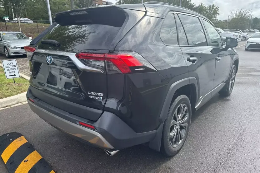 2022 Toyota RAV4 Hybrid Limited photo 1