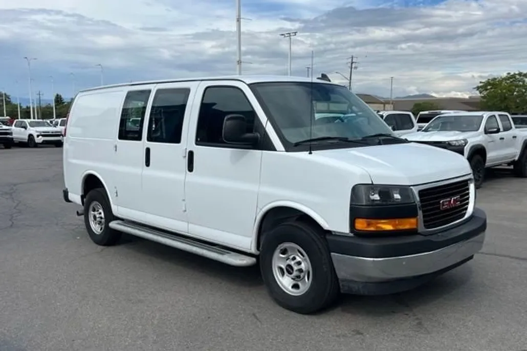 2023 Gmc Savana Cargo 2500 photo 1