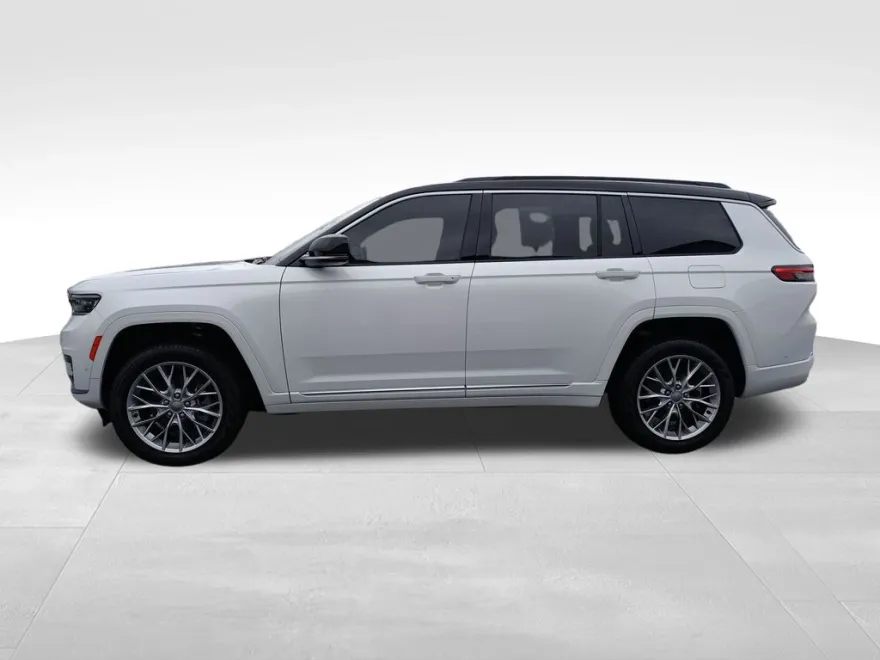 2024 Jeep Grand Cherokee L Summit photo 1