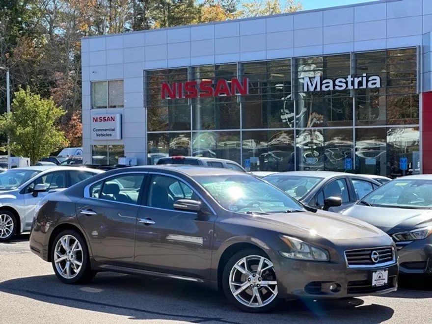2012 Nissan Maxima SV photo 1