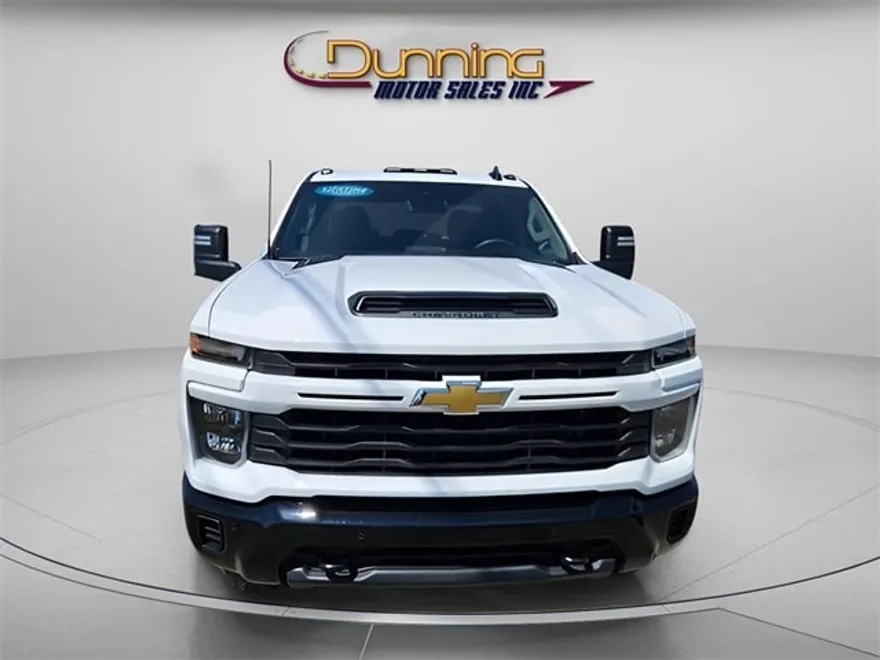 2025 Chevrolet Silverado 2500HD Custom photo 1