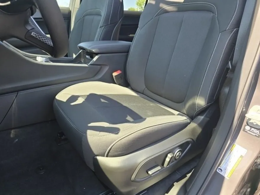 2025 Jeep Grand Cherokee Laredo photo 1
