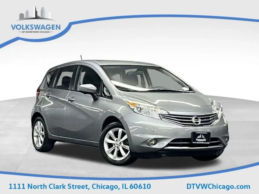 2015 Nissan Versa Note SL photo 1
