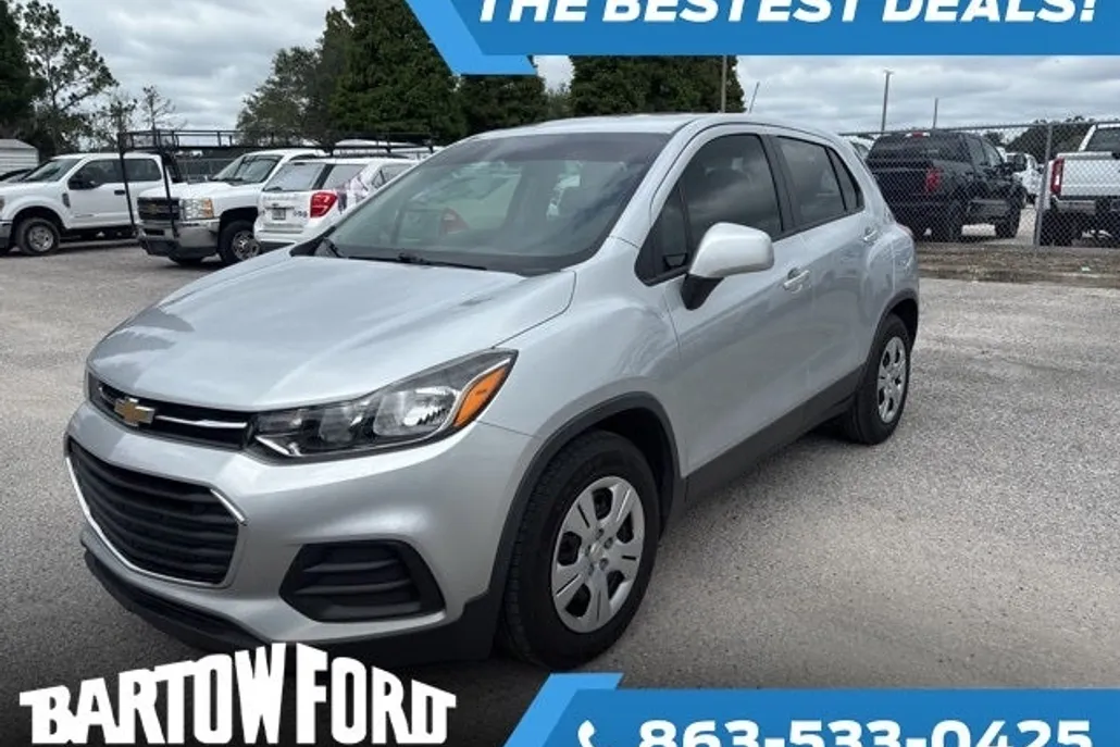 2017 Chevrolet Trax LS photo 1