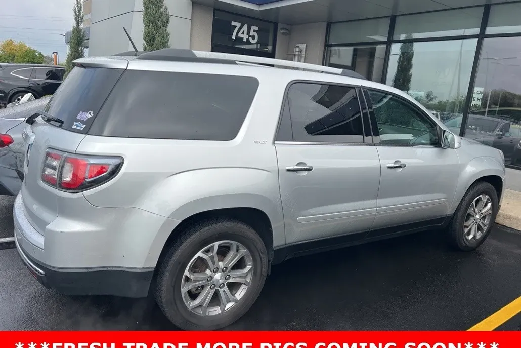 2016 Gmc Acadia SLT photo 1