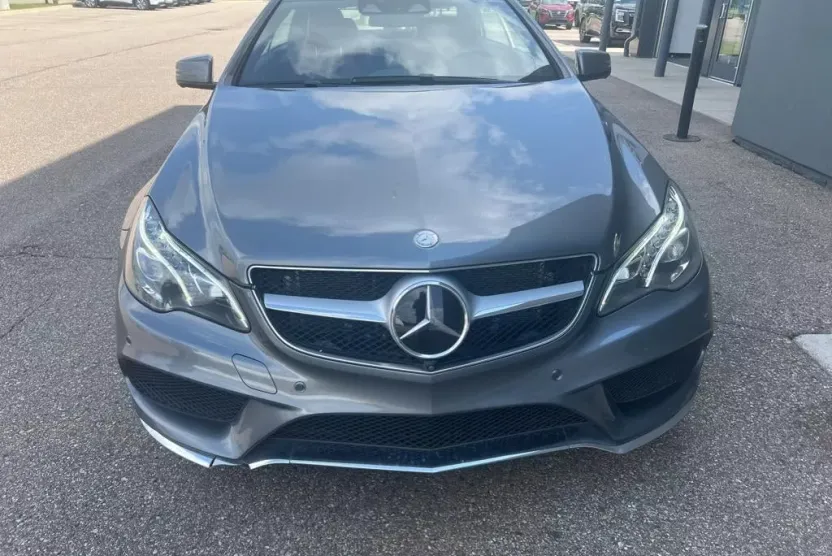 2017 Mercedes Benz E 400 4MATIC photo 1