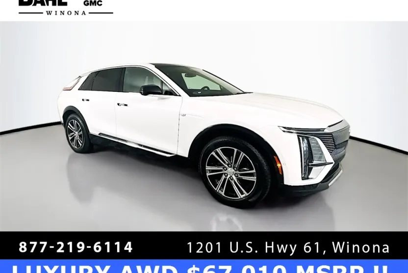 2024 Cadillac Lyriq Luxury photo 1