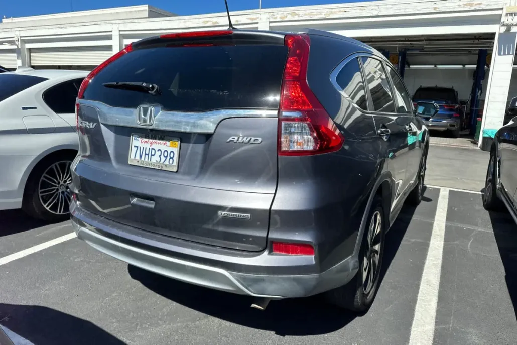 2016 Honda CR-V Touring photo 1