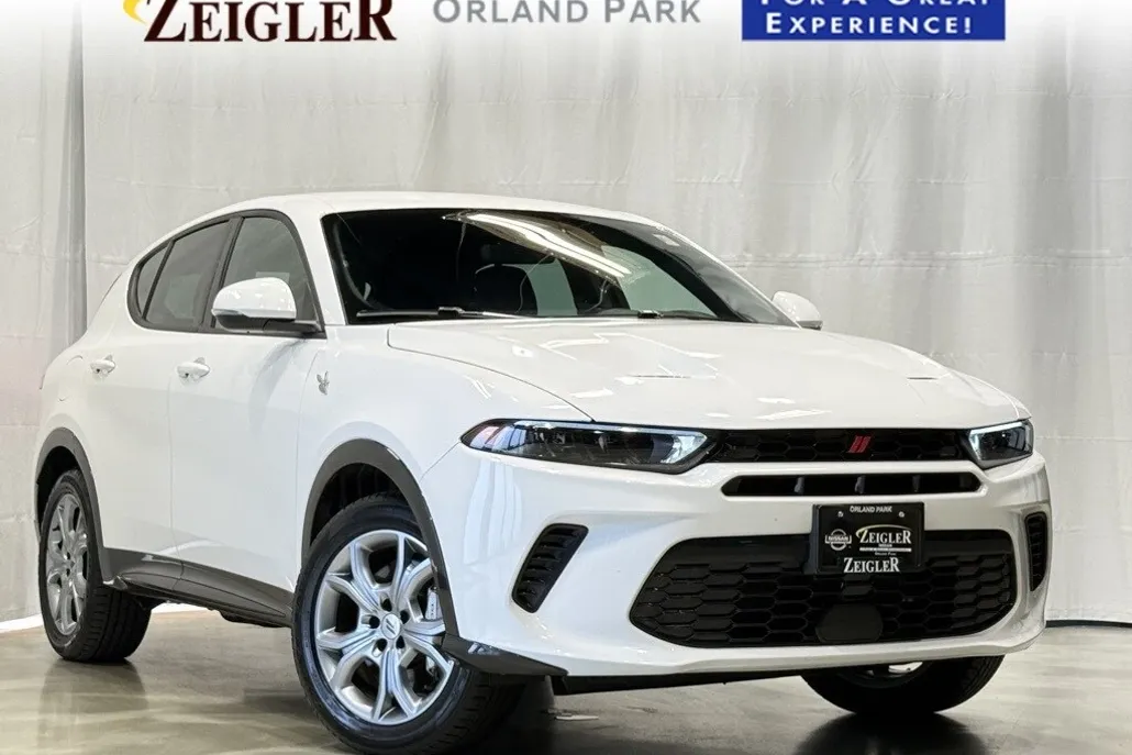 2024 Dodge Hornet R/T photo 1