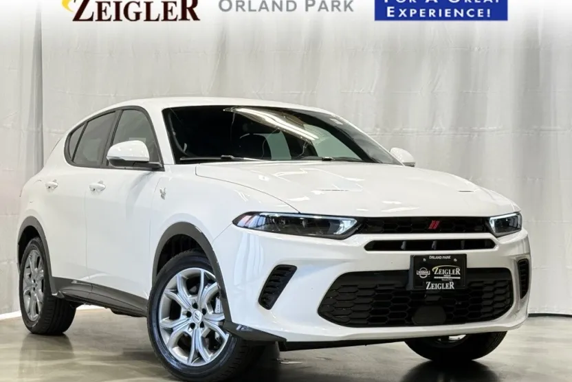 2024 Dodge Hornet R/T photo 1