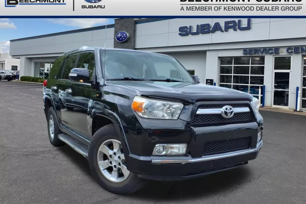 2013 Toyota 4Runner SR5 photo 1