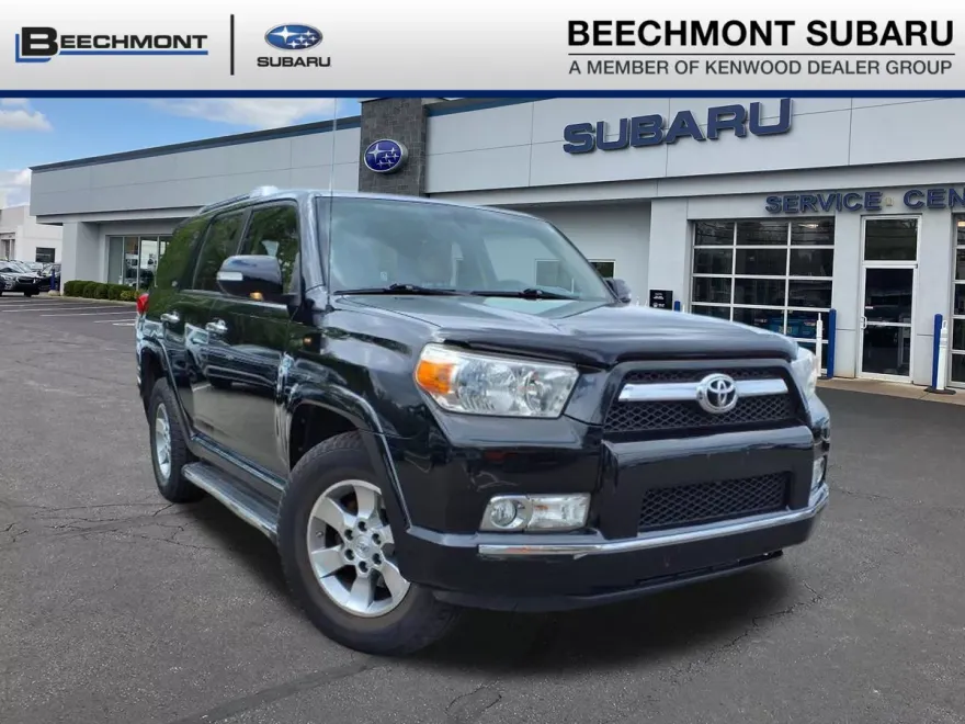 2013 Toyota 4Runner SR5 photo 1