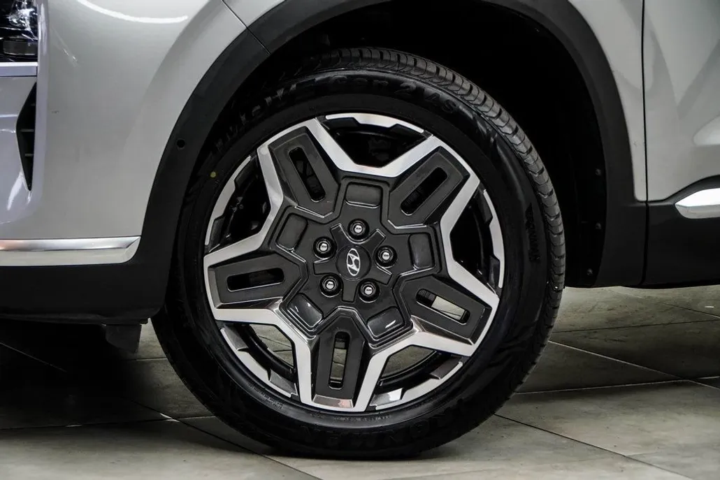 2023 Hyundai Santa Fe Limited photo 1