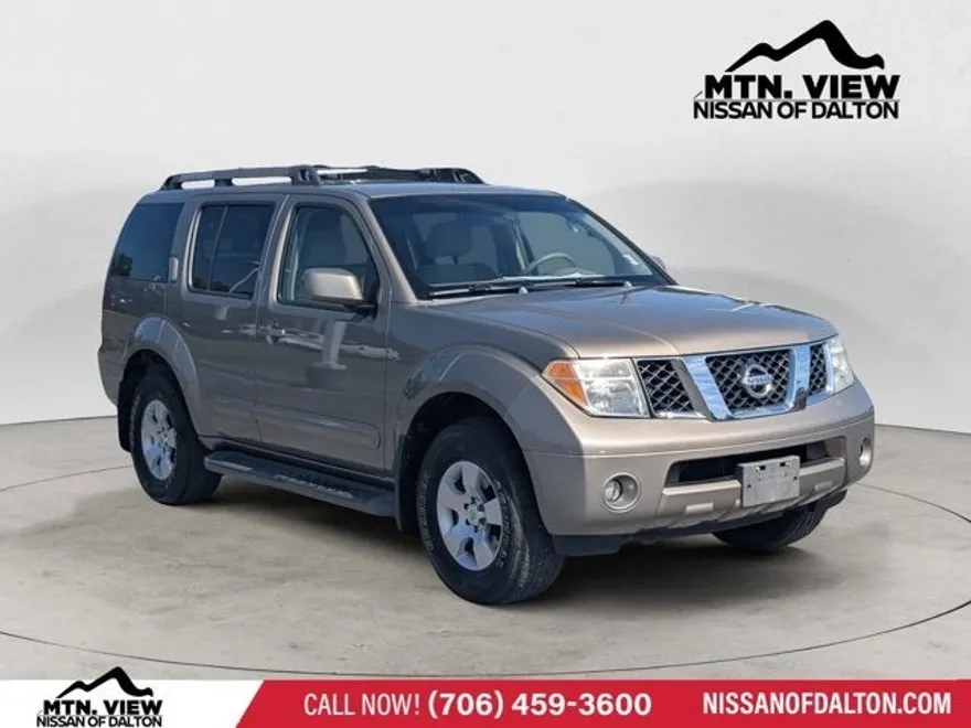 2007 Nissan Pathfinder SE photo 1