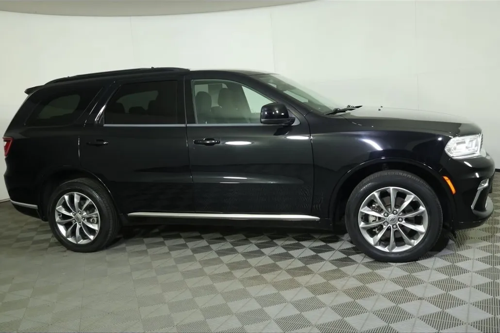 2022 Dodge Durango SXT photo 1