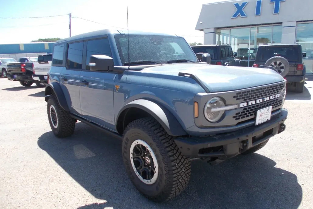 2024 Ford Bronco Badlands photo 1
