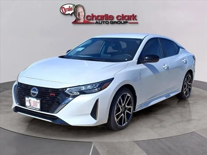 2025 Nissan Sentra SR photo 1