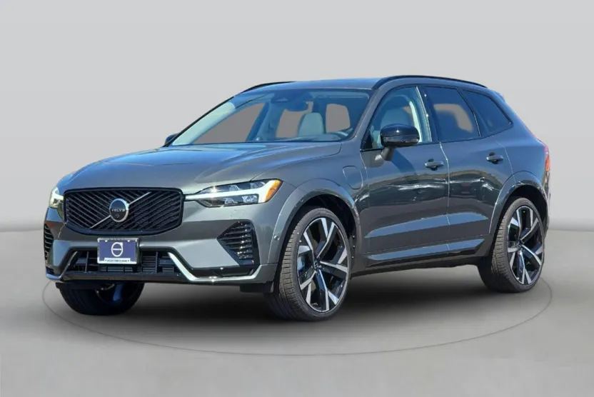 2026 Volvo XC60 Hybrid T8 photo 1