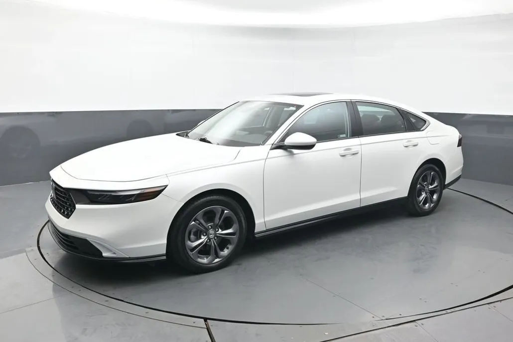 2023 Honda Accord EX photo 1
