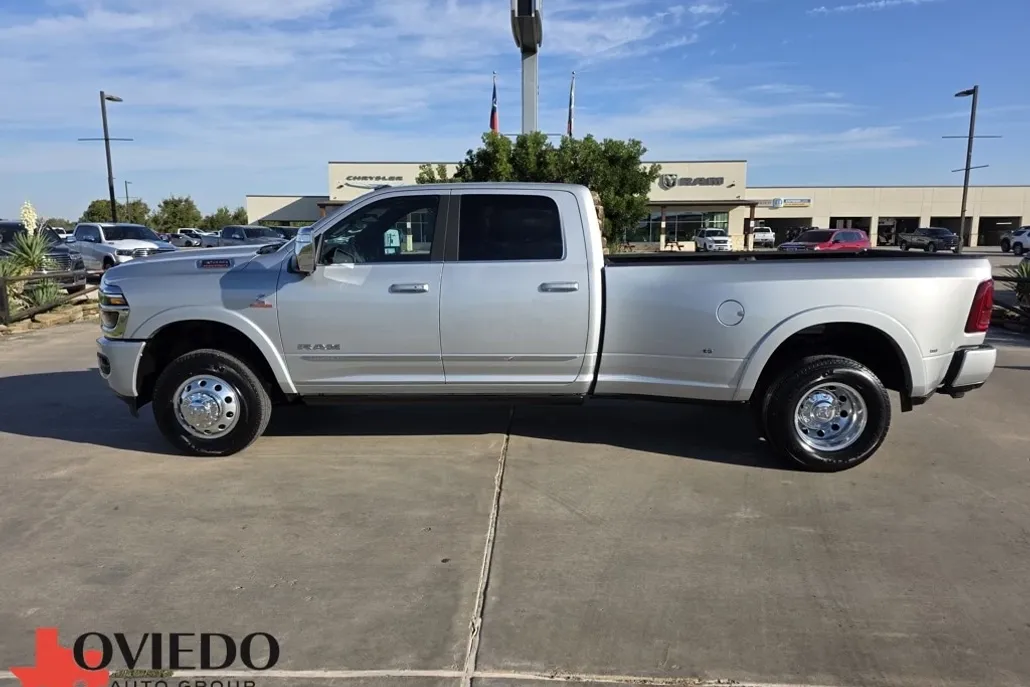 2026 Ram 3500 Limited photo 1