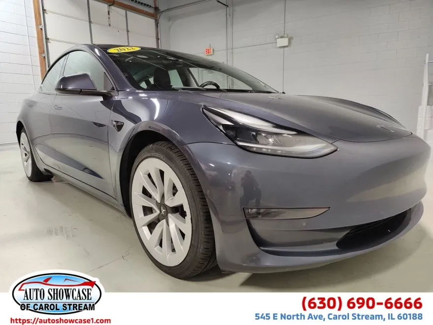 2022 Tesla Model 3 Long Range photo 1