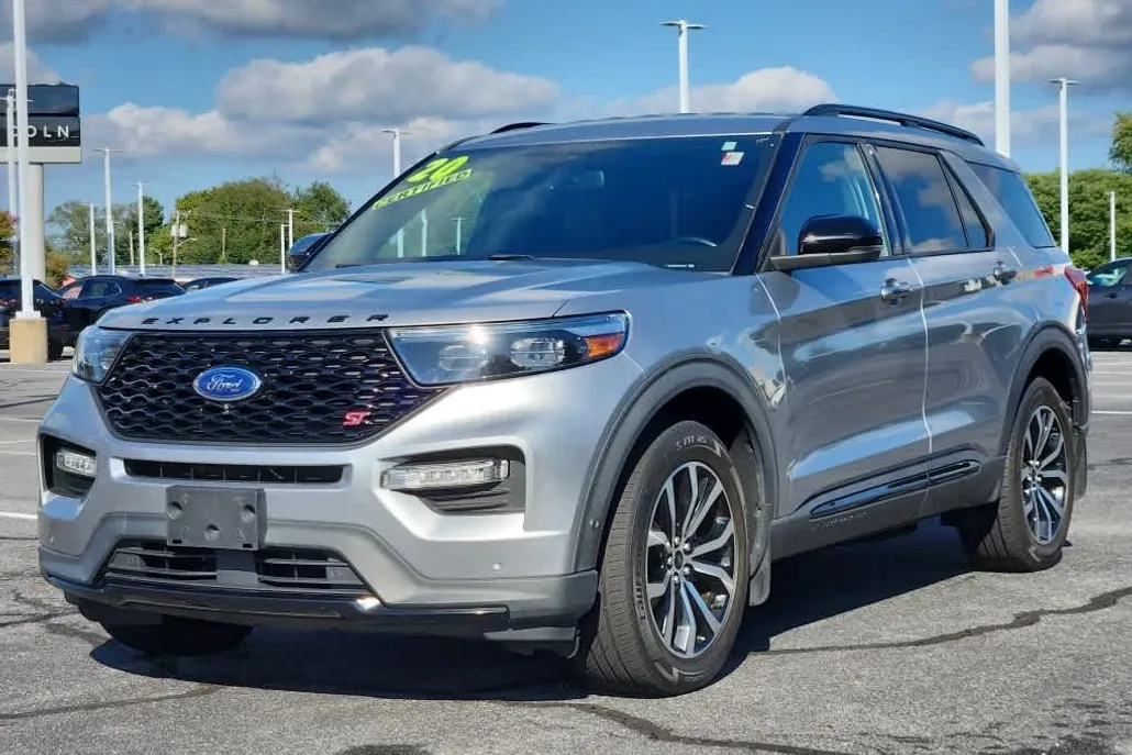 2020 Ford Explorer ST photo 1