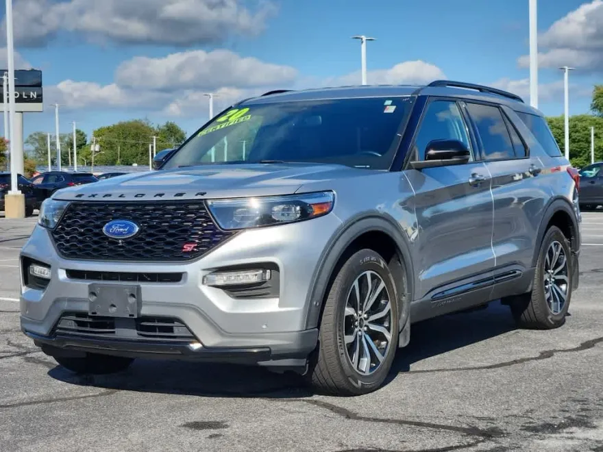 2020 Ford Explorer ST photo 1