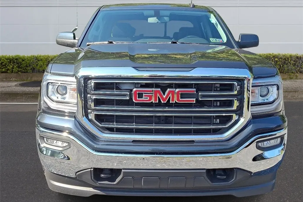 2017 Gmc Sierra 1500 SLE photo 1