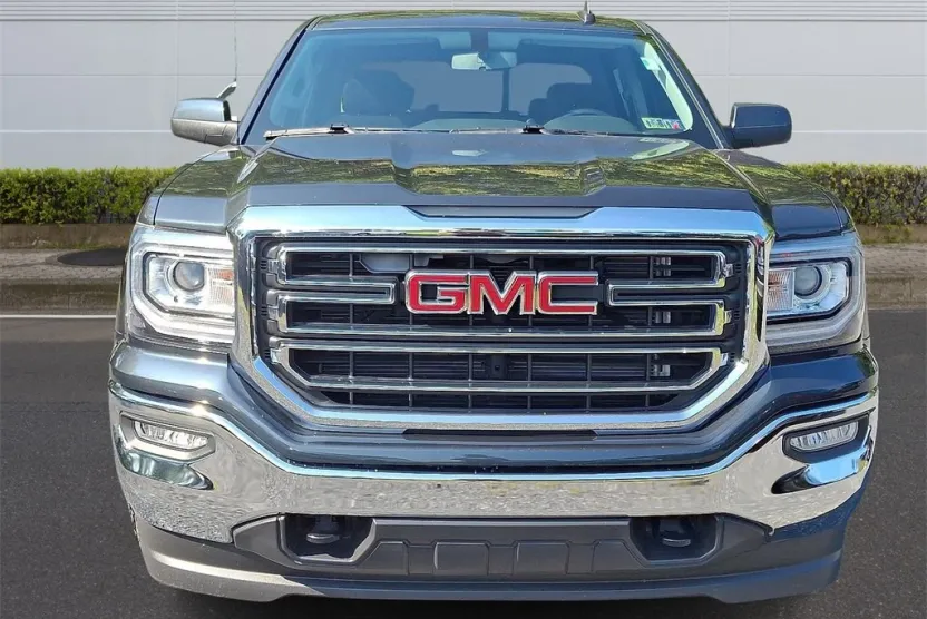 2017 Gmc Sierra 1500 SLE photo 1
