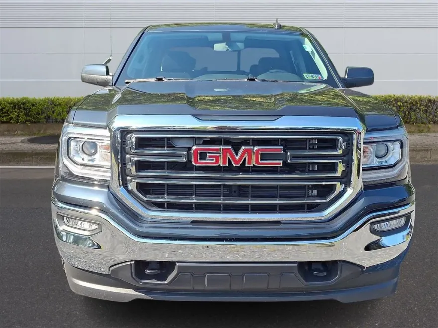 2017 Gmc Sierra 1500 SLE photo 1