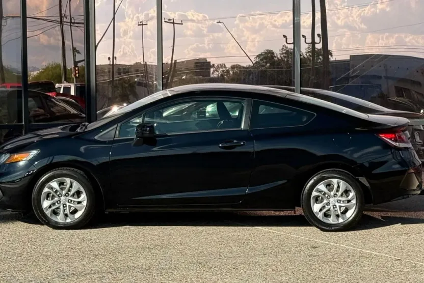 2015 Honda Civic LX photo 1