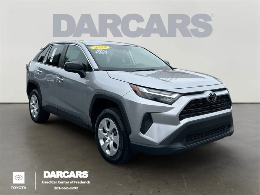 2024 Toyota RAV4 LE photo 1